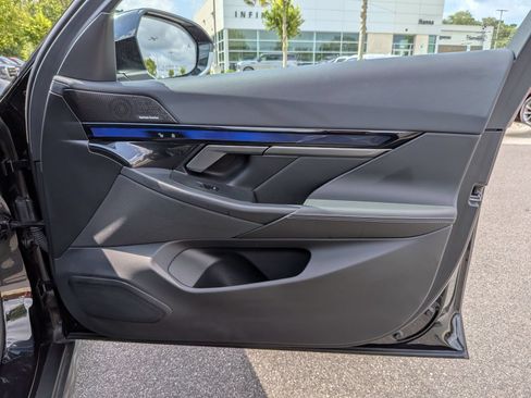Used 2025 BMW i5 eDrive40i RWD image 36