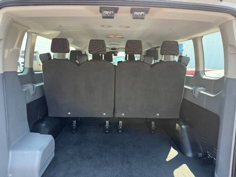 Used 2019 Ford Transit 350 XL RWD image 8