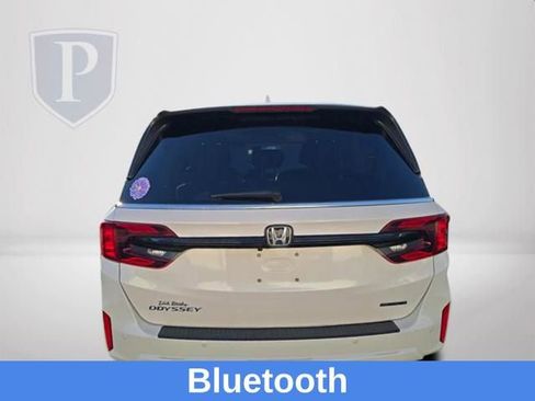 Used 2025 Honda Odyssey Touring image 5