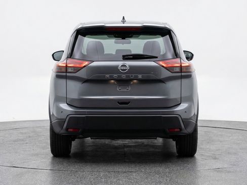 Used 2025 Nissan Rogue SV image 7