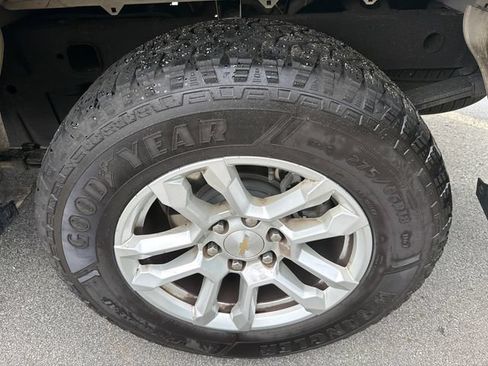 Used 2023 Chevrolet Silverado 1500 W/T w/ WT Value Package AWD/4WD image 19