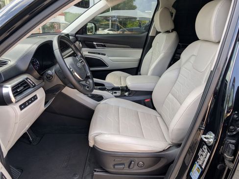 Used 2021 Kia Telluride SX w/ SX Prestige Package image 5
