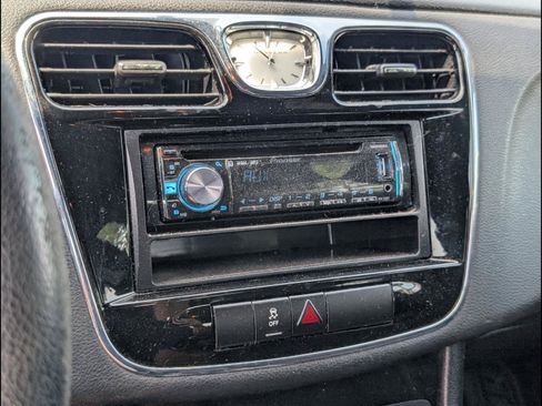 Used 2013 Chrysler 200 LX FWD image 12
