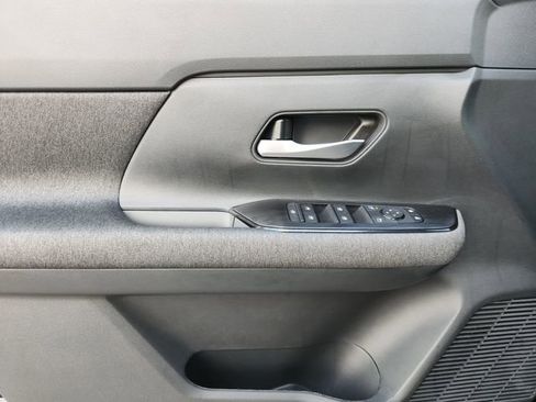 New 2026 Nissan Kicks SV image 17