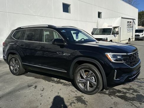 Certified 2025 Volkswagen Atlas SEL Premium R-Line AWD/4WD image 7