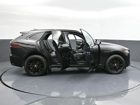 Used 2022 Jaguar F-PACE S image 42