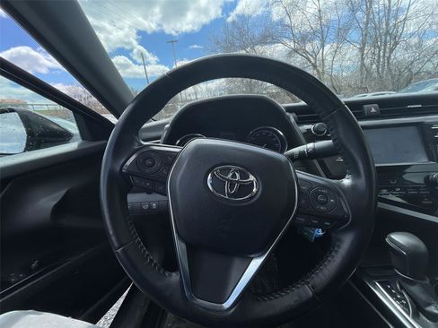 Used 2019 Toyota Camry SE image 15