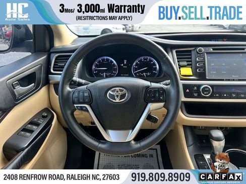 Used 2016 Toyota Highlander XLE image 25
