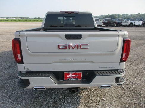 New 2026 GMC Sierra 1500 Denali w/ Denali Reserve Package AWD/4WD image 7