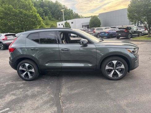 Used 2026 Volvo XC40 B5 Core w/ Climate Package AWD/4WD image 7