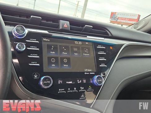 Used 2018 Toyota Camry XSE FWD image 8