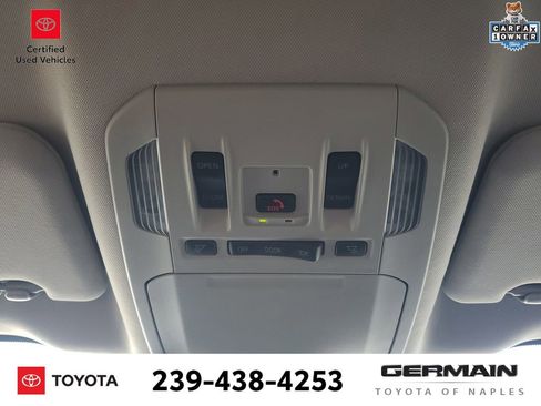 Used 2024 Toyota Highlander Limited image 34