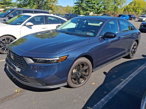 Used 2025 Honda Accord SE image 2