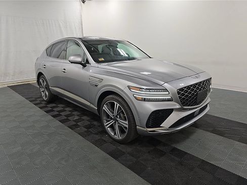 Used 2025 Genesis GV80 3.5T e-SC AWD/4WD image 4