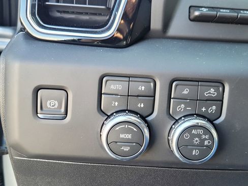 New 2026 GMC Sierra 2500 Denali Ultimate w/ Max Trailering Package image 25