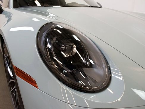 Certified 2025 Porsche 911 Carrera T RWD image 13