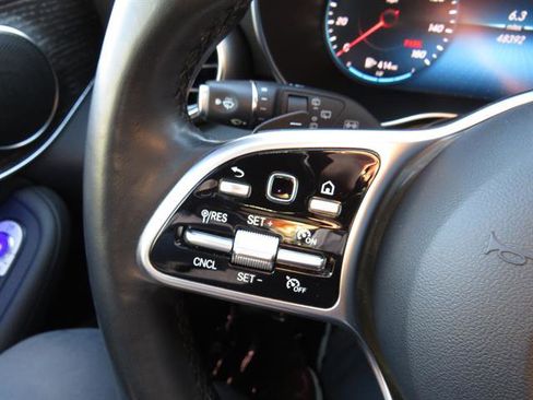 Used 2022 Mercedes-Benz GLC 300 4MATIC image 11