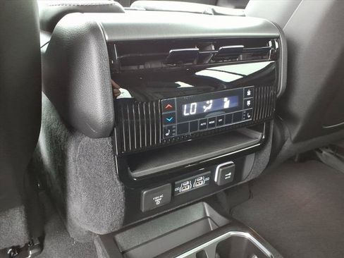New 2026 Jeep Grand Wagoneer Limited AWD/4WD image 15