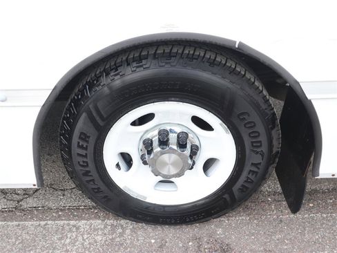 Used 2022 GMC Savana 3500 w/ Power Convenience Package image 12