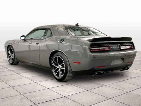 Used 2018 Dodge Challenger R/T Scat Pack RWD image 10