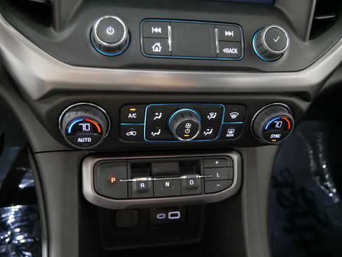 Used 2023 GMC Acadia AT4 w/ Technology Package AWD/4WD image 23