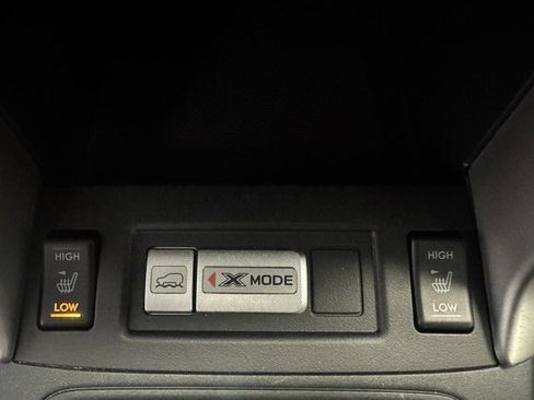 Used 2015 Subaru Forester 2.5i Touring w/ Eyesight & Navigation System AWD/4WD image 29