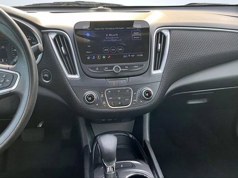 Used 2023 Chevrolet Malibu LT image 9