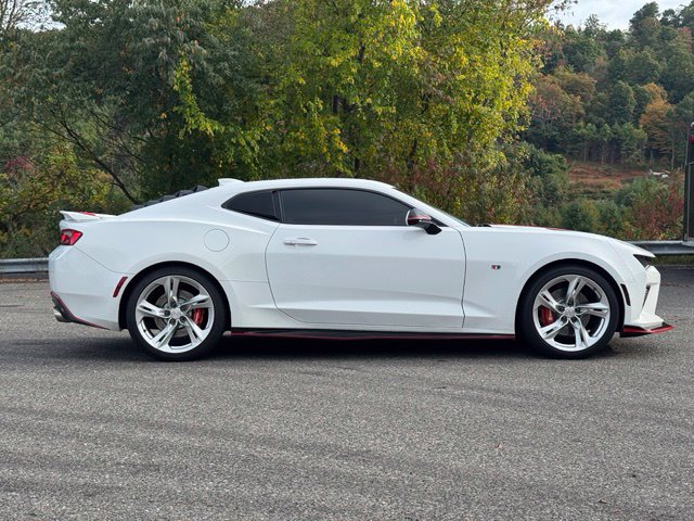 Used 2017 Chevrolet Camaro SS RWD image 8