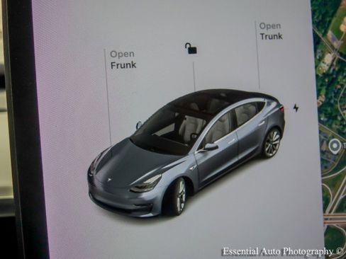 Used 2020 Tesla Model 3 Standard Range image 17