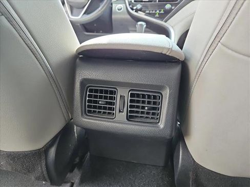 Used 2024 Toyota Camry XLE FWD image 17