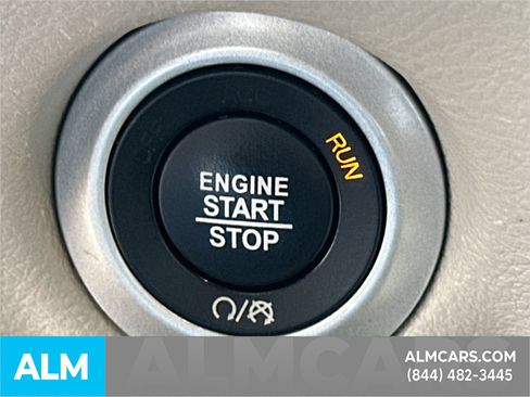 Used 2023 Chrysler Pacifica Touring-L FWD image 36
