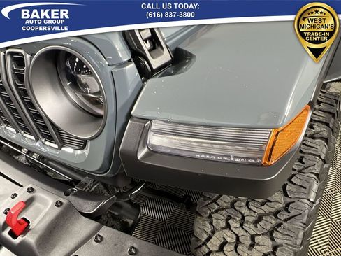 Used 2025 Jeep Wrangler Unlimited Rubicon image 35