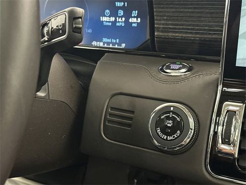 Used 2022 Lincoln Navigator Black Label image 34