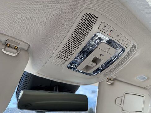 Certified 2025 Mercedes-Benz GLB 250 250 4MATIC image 33