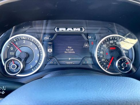 Used 2025 RAM 1500 Laramie image 26