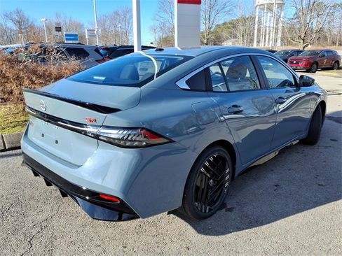 New 2026 Nissan Sentra SR image 3