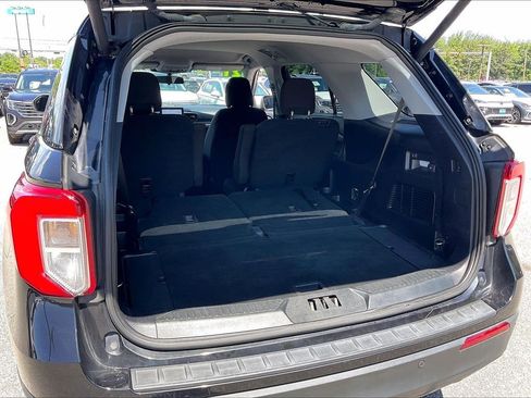 Used 2021 Ford Explorer XLT AWD/4WD image 36