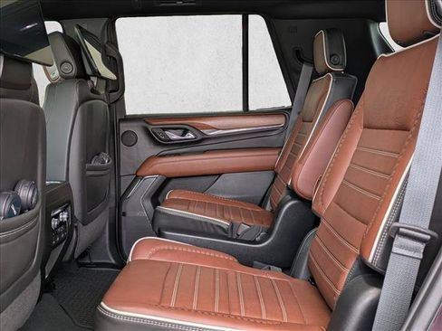Used 2023 GMC Yukon Denali Ultimate AWD/4WD image 24