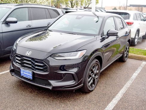 Used 2024 Honda HR-V Sport image 1