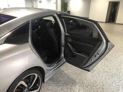 Used 2018 Honda Accord Sport image 16