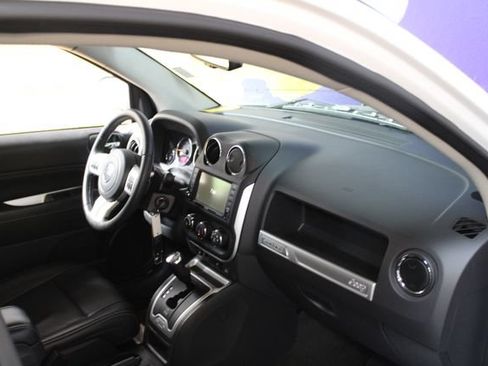Used 2016 Jeep Compass 4WD image 12