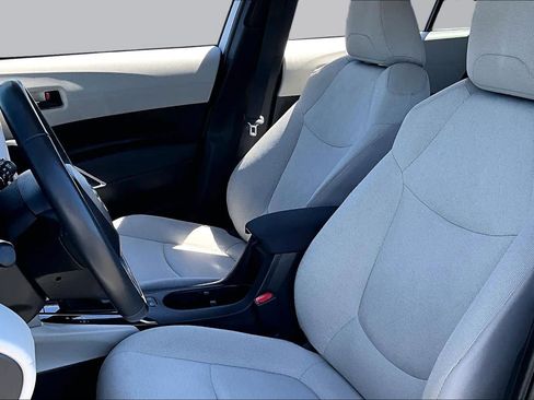 Used 2024 Toyota Corolla Cross LE AWD/4WD image 7