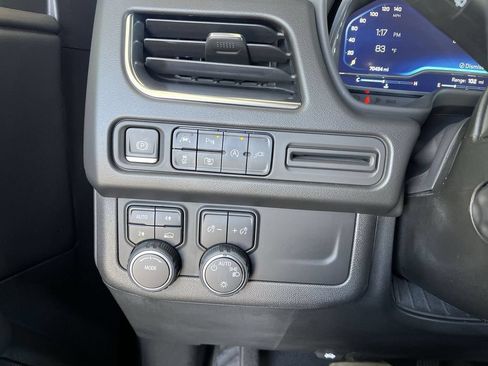 Used 2022 Chevrolet Tahoe RST w/ Luxury Package AWD/4WD image 18