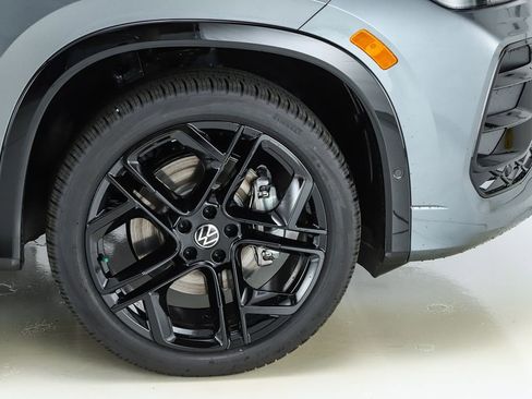 New 2026 Volkswagen Tiguan SE R-Line image 53