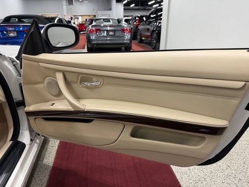 Used 2010 BMW 328i Convertible RWD image 29