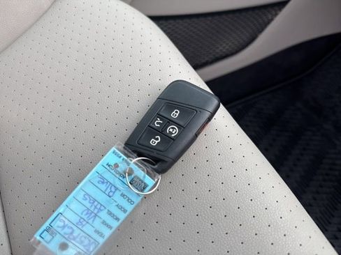 Used 2018 Volkswagen Atlas SEL image 41