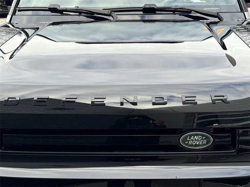 Used 2023 Land Rover Defender 110 X image 10