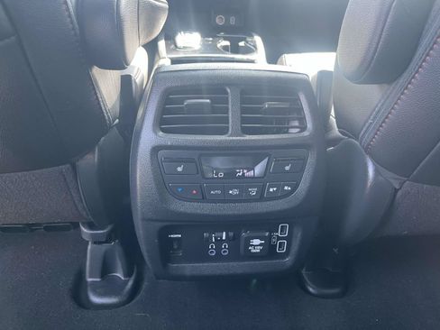 Used 2021 Honda Pilot Black Edition image 10