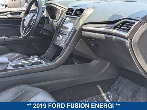 Used 2019 Ford Fusion Energi Titanium FWD image 23