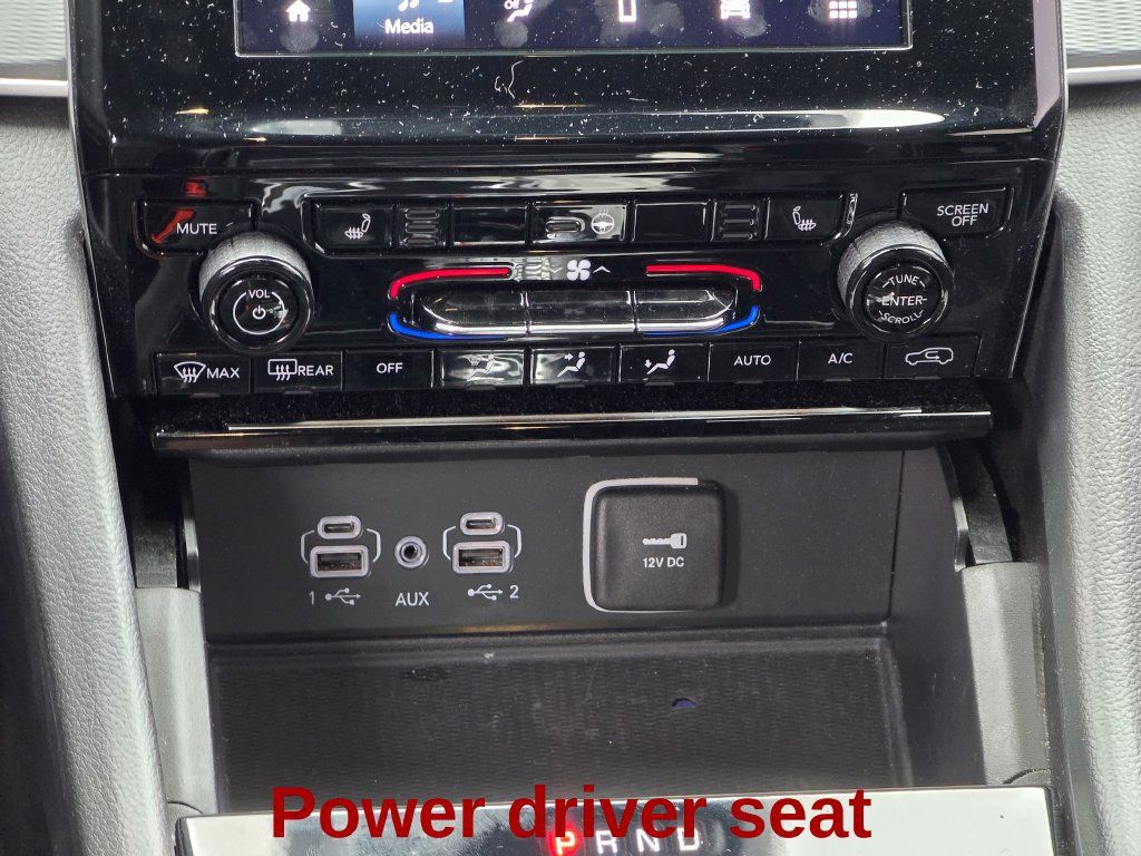 Used 2024 Jeep Grand Cherokee Altitude RWD image 21